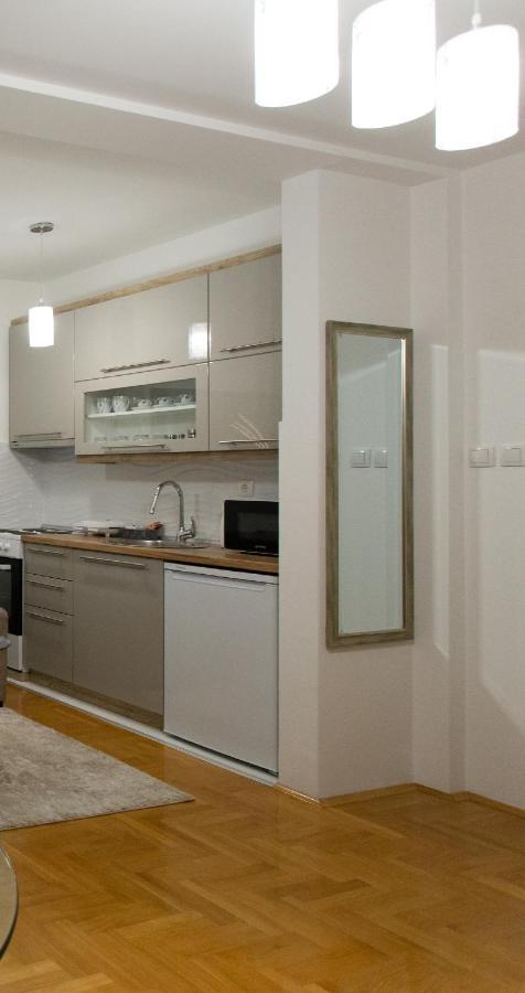 Apartman Sunset Sremska Mitrovica Exterior foto